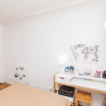 Charming Bright Apt In Apartamento Paris
